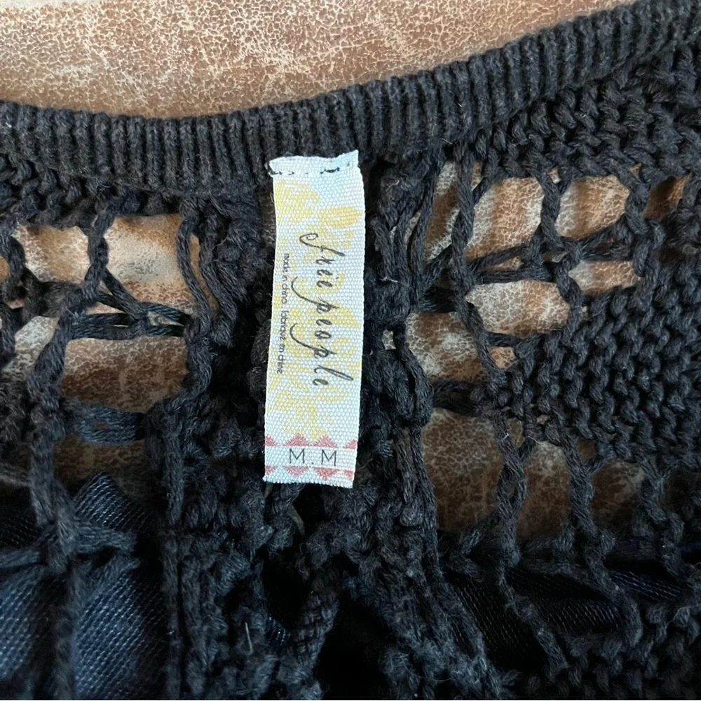 Free People Long Sleeve Top Black Lace Up Back‎ Crochet Accents Womens Sz Medium